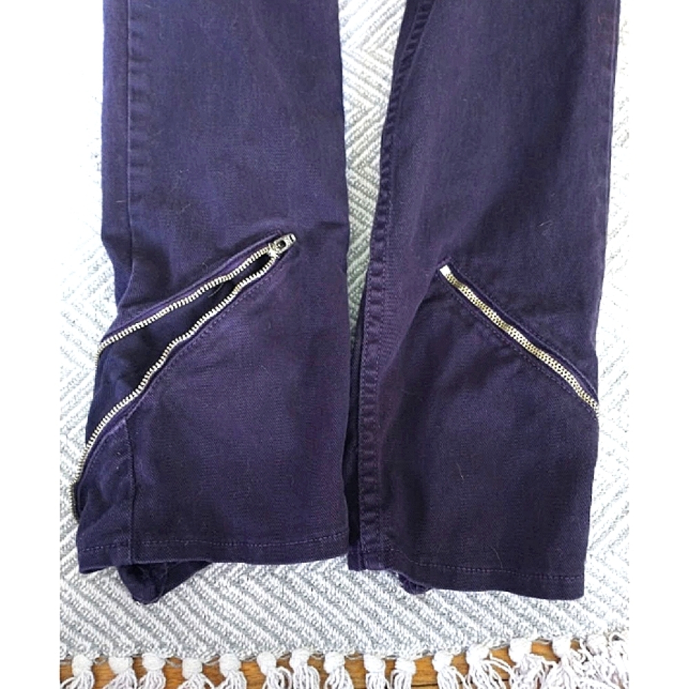 BEBE Y2K Low Rise Straight Leg/Skinny Leg Purple Jeans With Zippers, size 29
